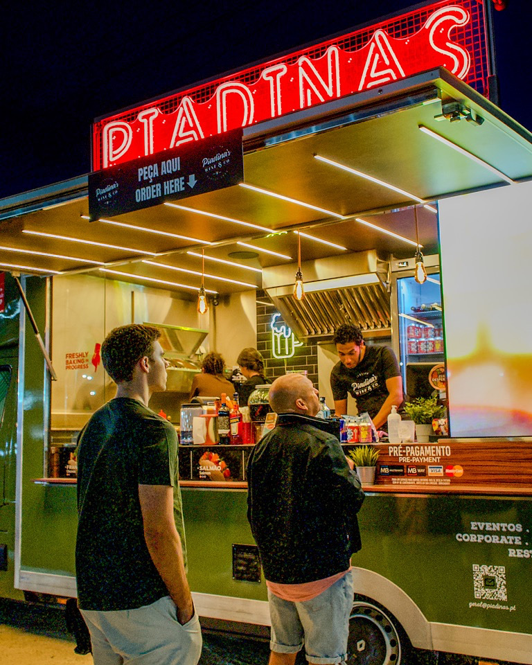 F27D2B06-F790-40B3-8185-C179C8EA20DF